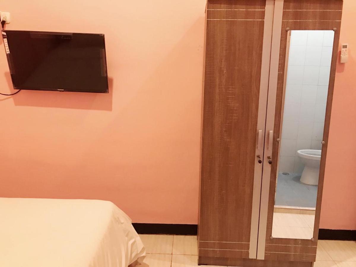 Roomz Budget Residence Semarang Exteriér fotografie