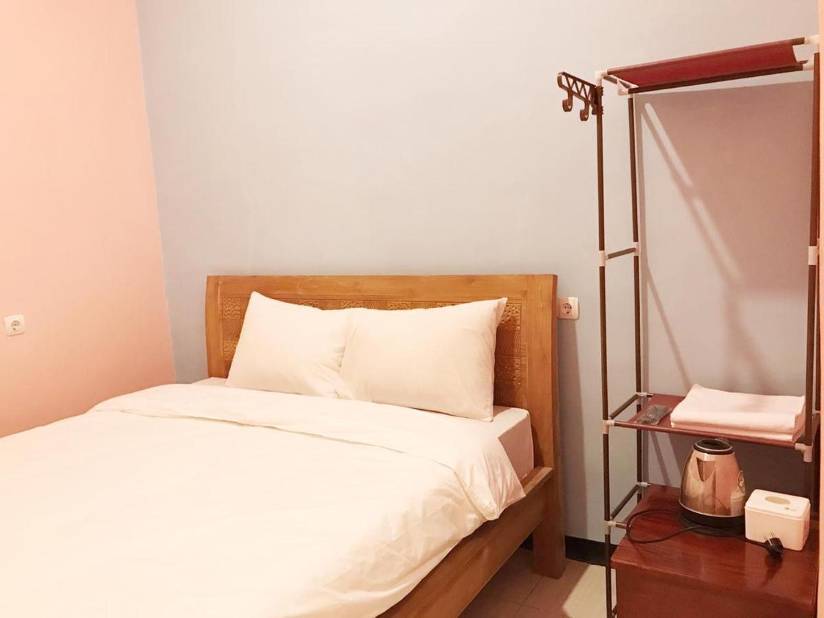 Roomz Budget Residence Semarang Exteriér fotografie