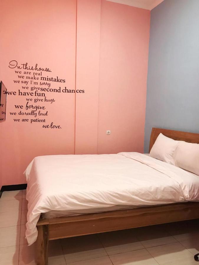Roomz Budget Residence Semarang Exteriér fotografie